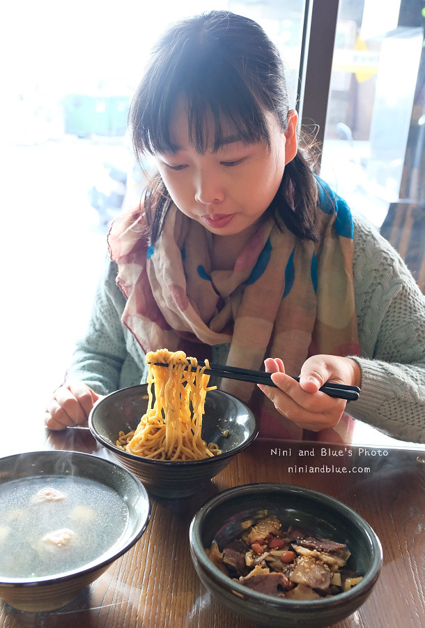 川姥姥巴黎小麵館菜單16