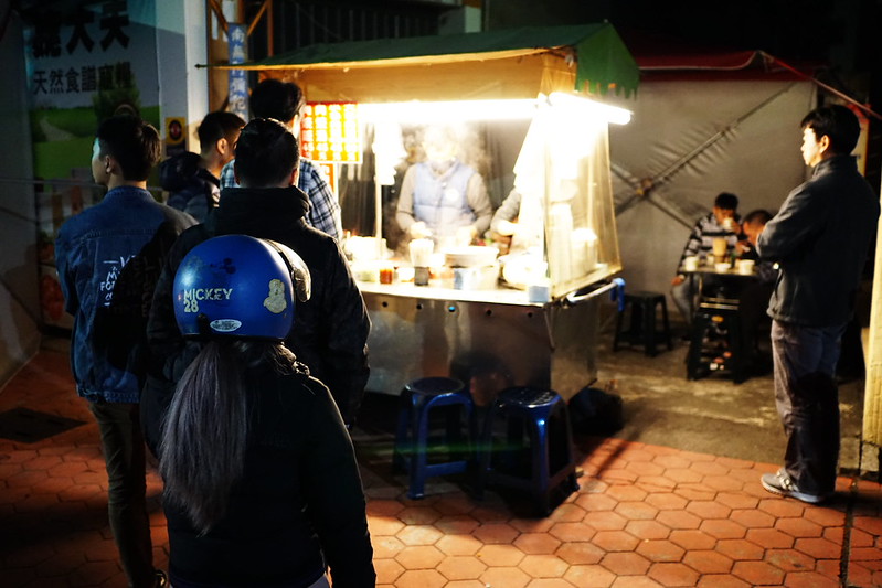 【台中豐原】在地人推薦深夜美食『無名滷肉飯』-無名宵夜阿姨滷肉飯|在地飄香十幾年的深夜美味|豐原深夜食堂 @Nini and Blue 玩樂食記 DSC01148