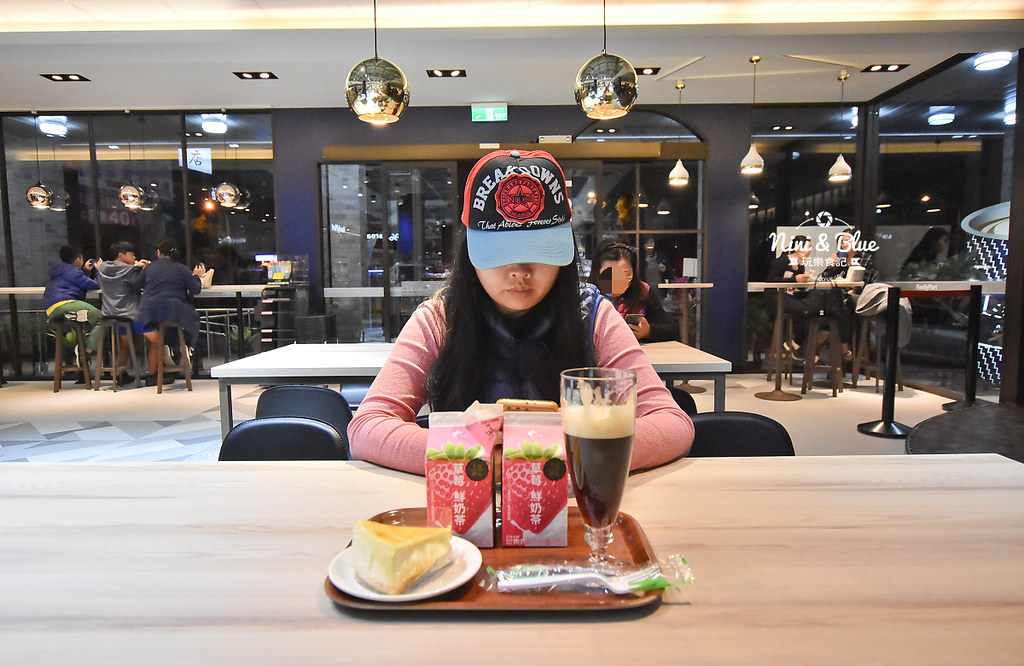 Let s Cafe旗艦店 全家便利商店 台中時尚21