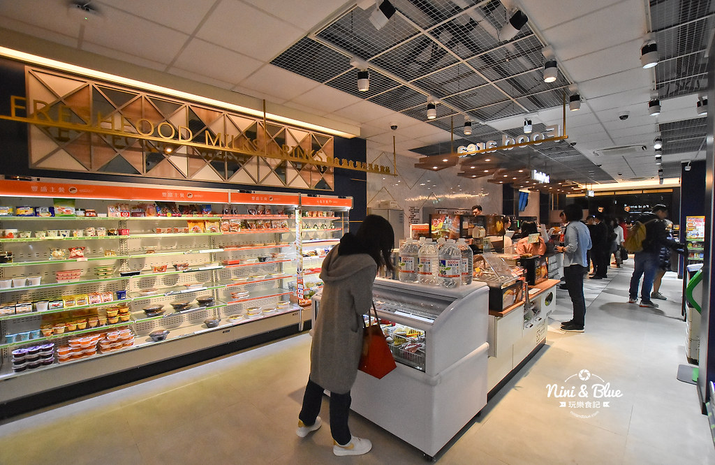 Let s Cafe旗艦店 全家便利商店 台中時尚20