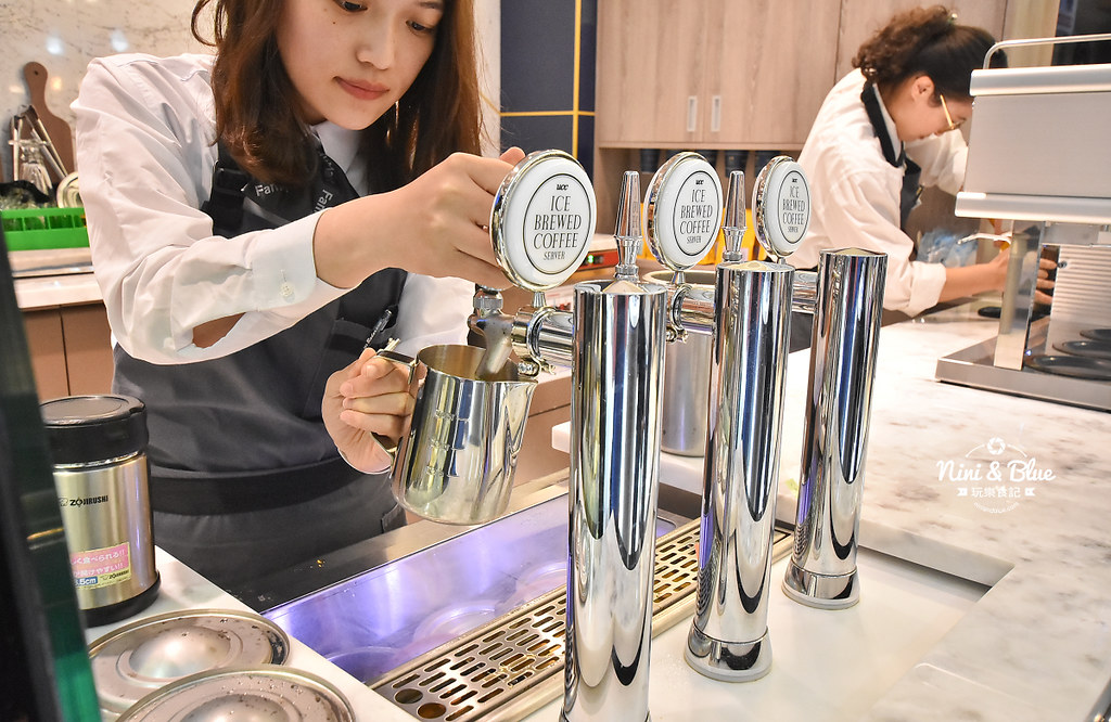 Let s Cafe旗艦店 全家便利商店 台中時尚店07