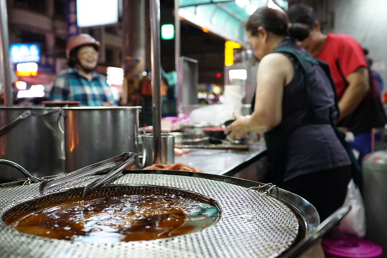 【台中豐原】在地人三十年的隱藏美味『無名肉丸。旗魚丸湯』。|深夜食堂|豐原宵夜|古早味肉丸 @Nini and Blue 玩樂食記 DSC05278