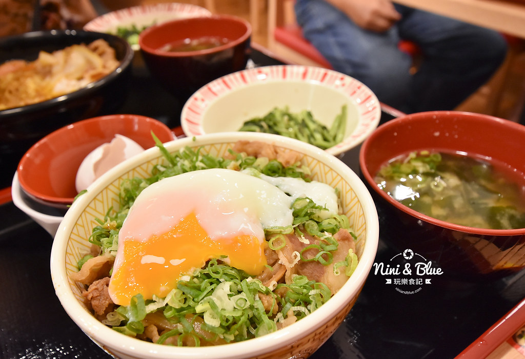 Sukiya 健行博館店.日本丼飯14