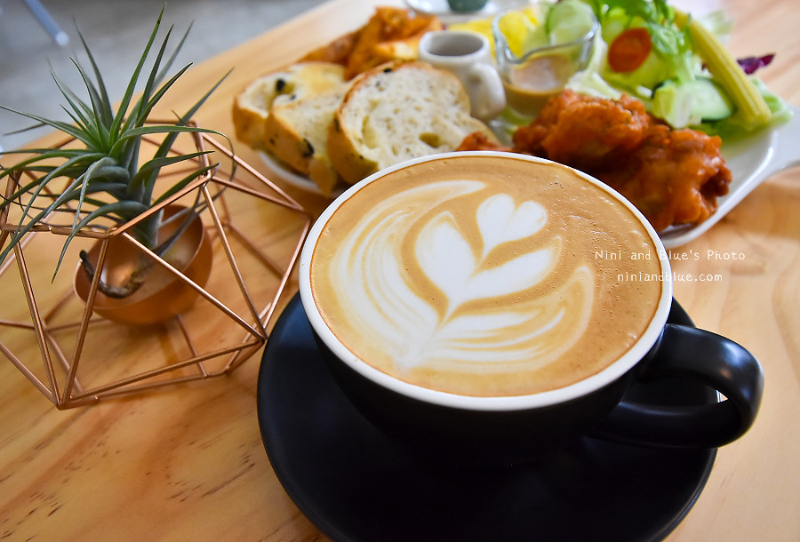 肉肉咖啡 zou zou kaffee09