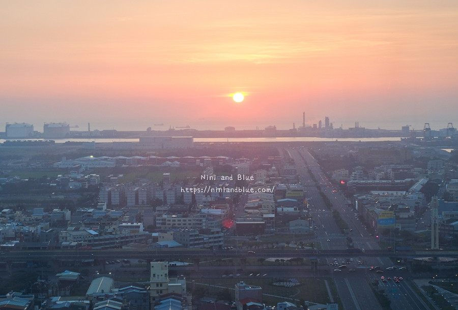 台中 梧棲 咖啡 夜景 童綜合頂樓咖啡17