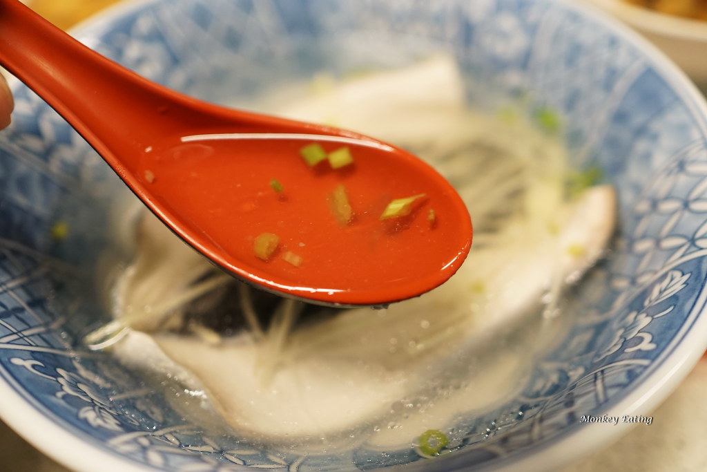 【台中豐原】『余-豐原在地鮮魚湯』-物美價廉隱藏美味|新鮮虱目魚專賣|無刺魚肚湯、低脂魚肉飯 @Nini and Blue 玩樂食記 DSC00036