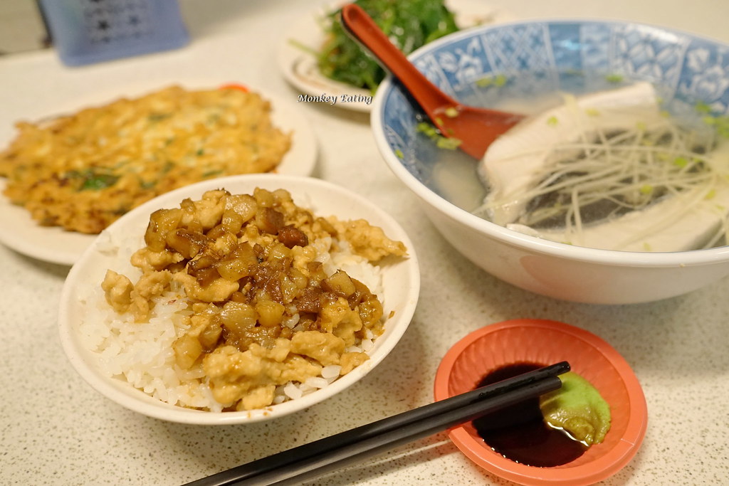【台中豐原】『余-豐原在地鮮魚湯』-物美價廉隱藏美味|新鮮虱目魚專賣|無刺魚肚湯、低脂魚肉飯 @Nini and Blue 玩樂食記 DSC00025