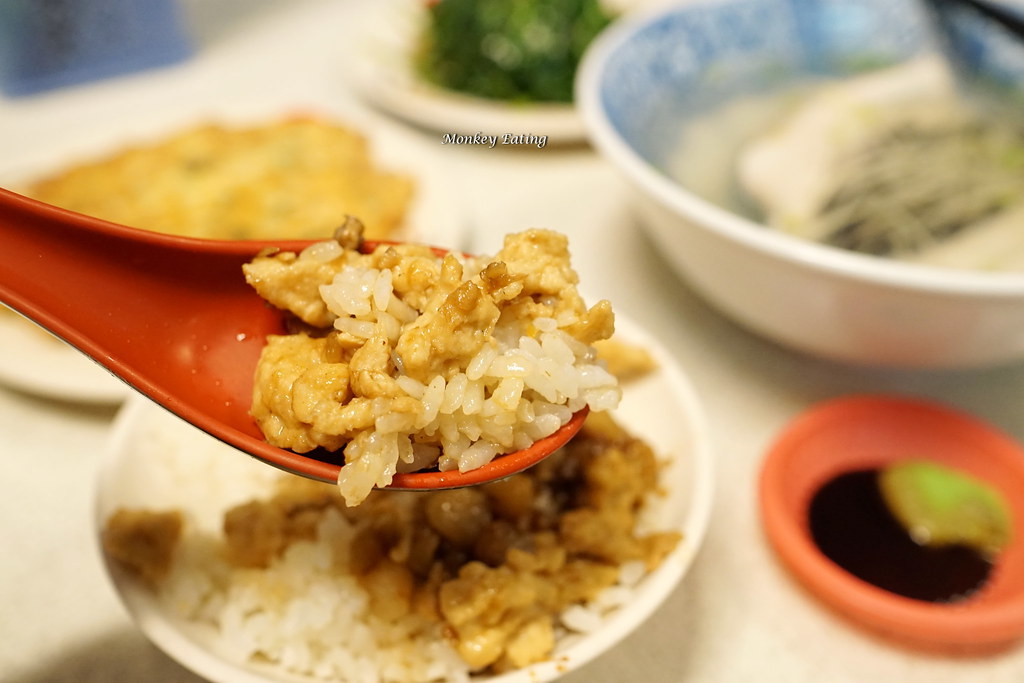 【台中豐原】『余-豐原在地鮮魚湯』-物美價廉隱藏美味|新鮮虱目魚專賣|無刺魚肚湯、低脂魚肉飯 @Nini and Blue 玩樂食記 DSC00029