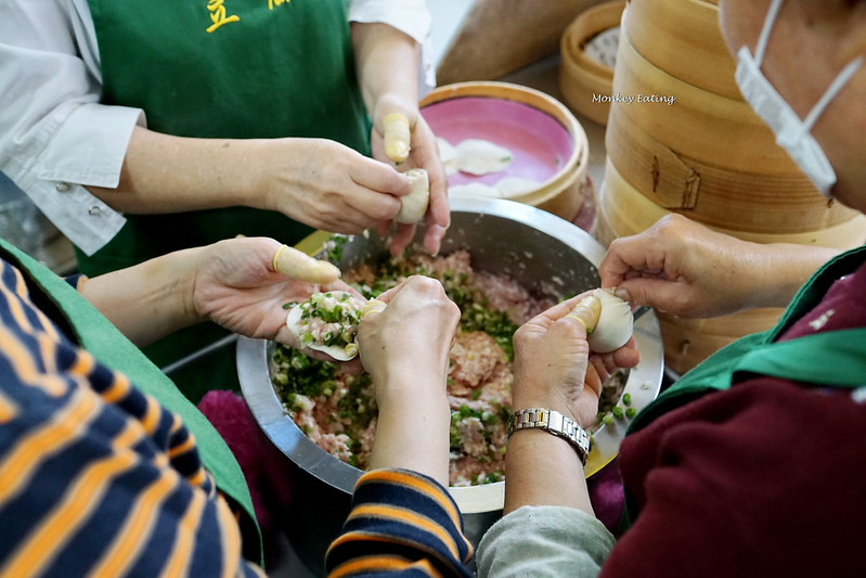 【台中豐原】在地超人氣排隊湯包『立麒鮮肉湯包』。用餐時間一位難求|皮Q彈餡爆汁|豐原水源路美食 @Nini and Blue 玩樂食記 DSC02862
