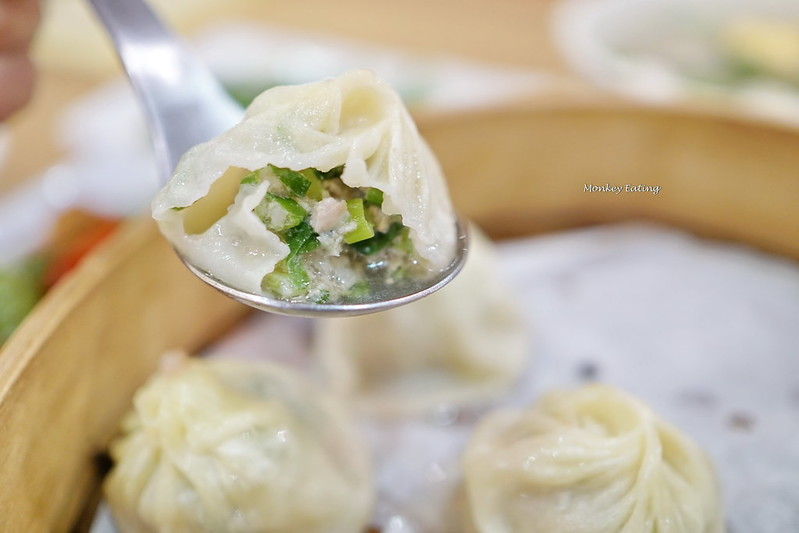【台中豐原】在地超人氣排隊湯包『立麒鮮肉湯包』。用餐時間一位難求|皮Q彈餡爆汁|豐原水源路美食 @Nini and Blue 玩樂食記 DSC02833