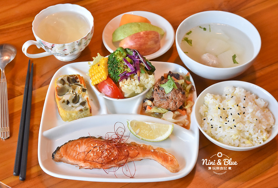 東麗風店 茶花 咖啡 台中咖啡館09