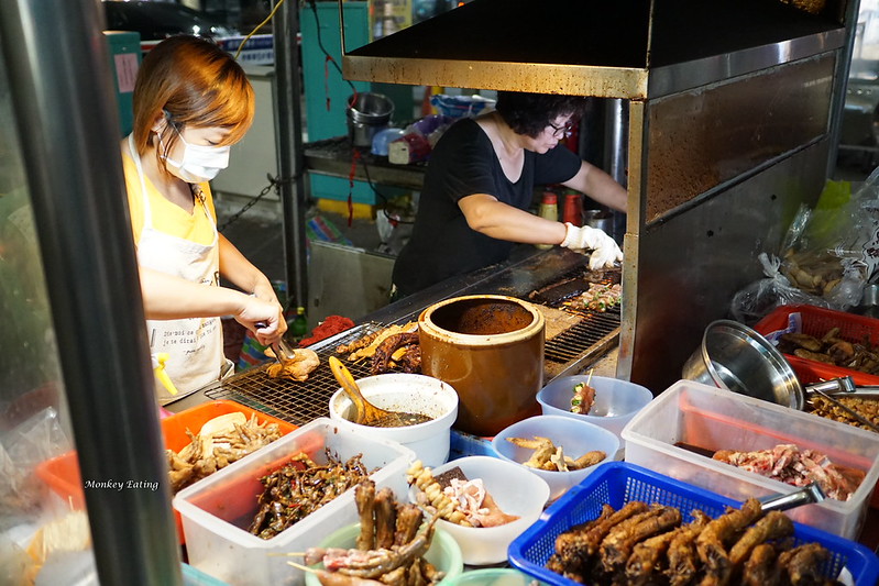 【台中豐原】深夜出沒的人氣排隊燒烤『紅外線烤肉』-豐原低調隱藏宵夜|老饕深夜食堂|需久候建議先預訂 @Nini and Blue 玩樂食記 DSC00996