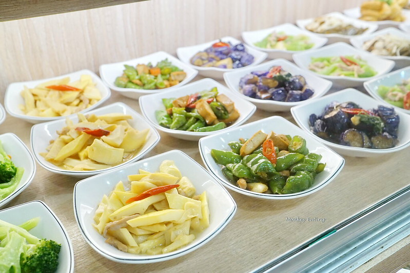 【台中豐原】在地超人氣排隊湯包『立麒鮮肉湯包』。用餐時間一位難求|皮Q彈餡爆汁|豐原水源路美食 @Nini and Blue 玩樂食記 DSC02822
