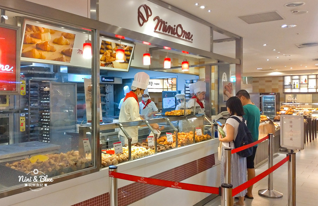 Mini One迷你可頌專賣店.新光三越14
