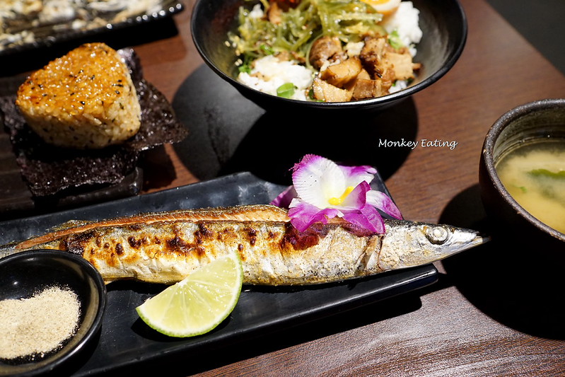 【台中豐原】『HAHA燒烤丼飯專賣店』。主打美味日式丼飯,加飯不用錢|烤物、炸物|八方夜市美食 @Nini and Blue 玩樂食記 DSC04834