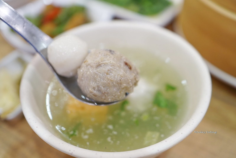 【台中豐原】在地超人氣排隊湯包『立麒鮮肉湯包』。用餐時間一位難求|皮Q彈餡爆汁|豐原水源路美食 @Nini and Blue 玩樂食記 DSC02847