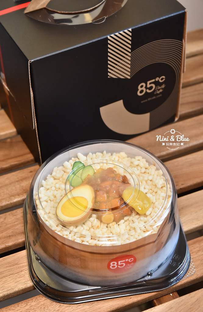 85度C滷肉飯蛋糕 金牌台灣啤酒耶誕版01