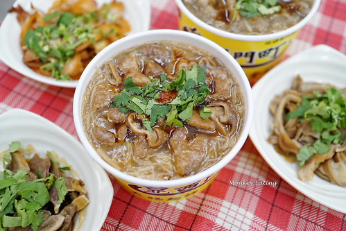 台中大雅小吃| 麵香大腸麵線,超狂 浮誇系美食推薦,大胃王挑戰邪惡三寶大碗公麵線 @Nini and Blue 玩樂食記 DSC03829