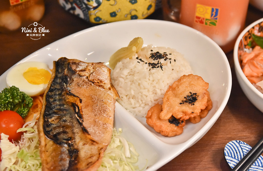 台中三井美食 解憂雜貨鋪 新天地 台中茶館21