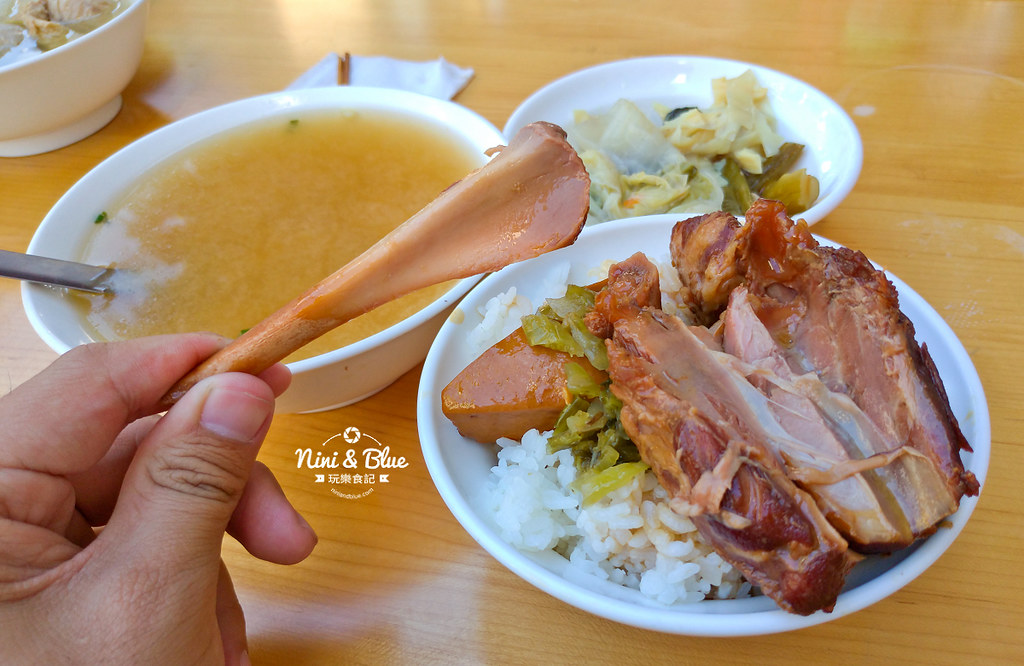 成哥腿庫飯.台中火車站10