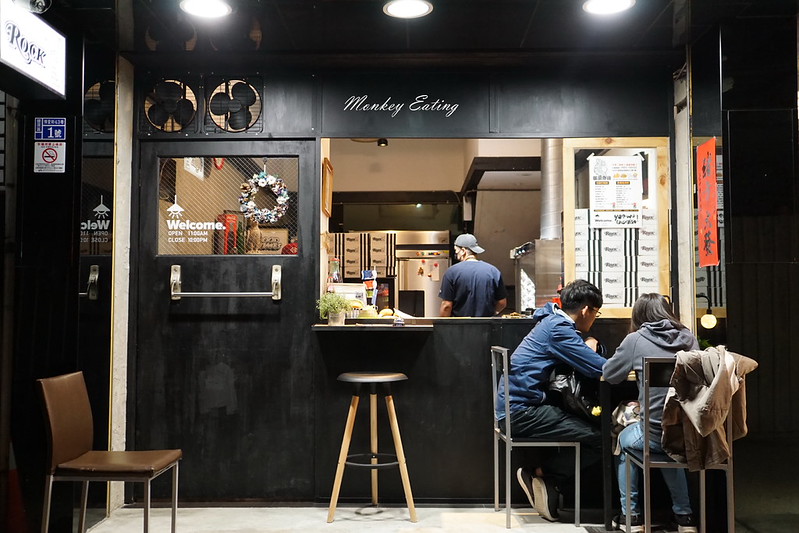 【台中豐原】『搖滾炸雞 ROCK Fried Chicken』。外皮酥脆美式炸雞│手作芝士漢堡、吐司│現做久候建議預訂│近豐原太平洋 @Nini and Blue 玩樂食記 DSC08056