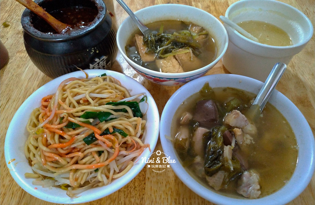 乾麵酸菜湯老店.台中火車站10 乾麵酸菜湯老店.台中火車站10