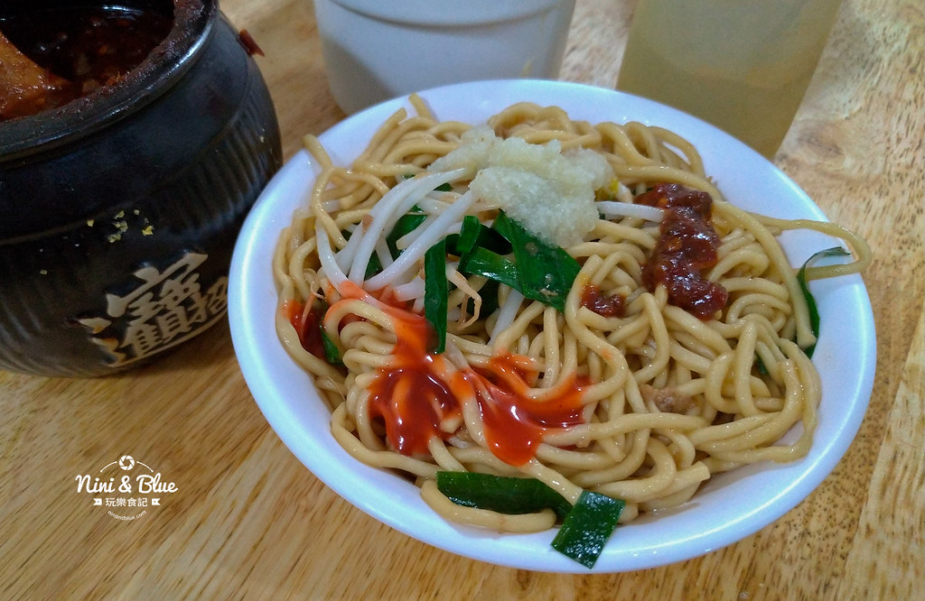 乾麵酸菜湯老店.台中火車站04 乾麵酸菜湯老店.台中火車站04