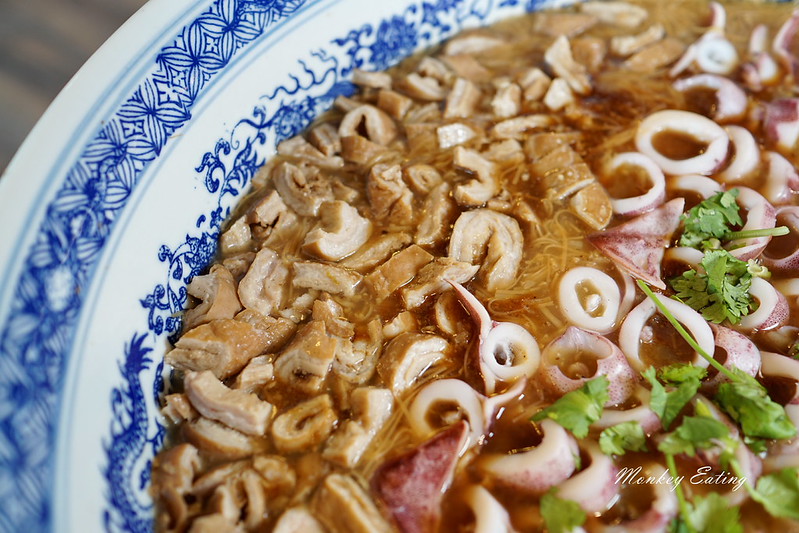 台中大雅小吃| 麵香大腸麵線,超狂 浮誇系美食推薦,大胃王挑戰邪惡三寶大碗公麵線 @Nini and Blue 玩樂食記 DSC00573