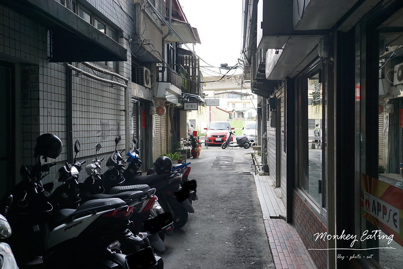 【台中豐原】花捲了霜淇淋│巷弄復古老宅冰品,好吃的手作霜淇淋、香酥雞蛋仔│近廟東商圈 @Nini and Blue 玩樂食記 DSC01174