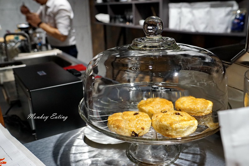 【台中豐原】HereCoffee這裡咖啡店│充滿現代風的質感精品咖啡,另有手作司康跟甜點│近廟東商圈 @Nini and Blue 玩樂食記 DSC02512