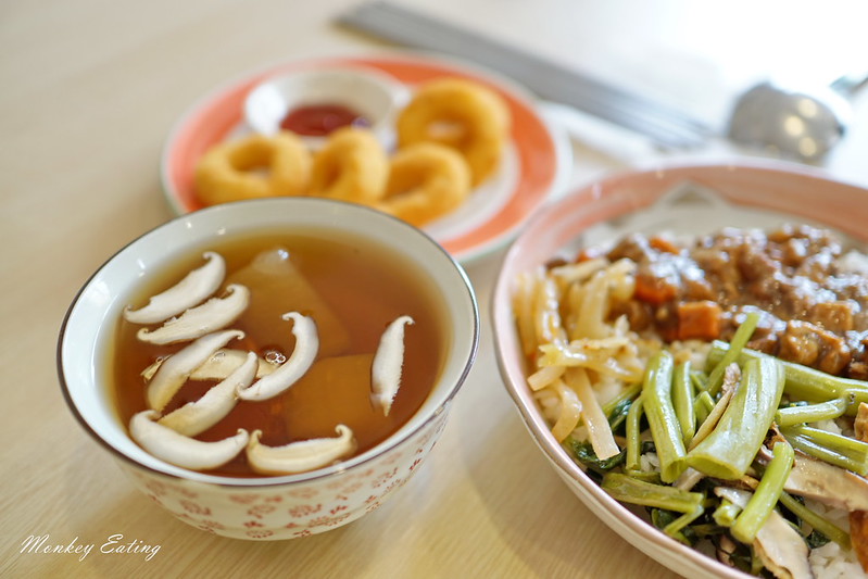 【台中豐原】法悅蔬食廚房|溫馨居家蔬食小餐館,推薦好吃的咖哩飯跟起司焗烤~ @Nini and Blue 玩樂食記 DSC03550