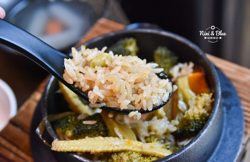 明月鄉釜飯 台中南屯區 五權西路美食便當 20 明月鄉釜飯 台中南屯區 五權西路美食便當20