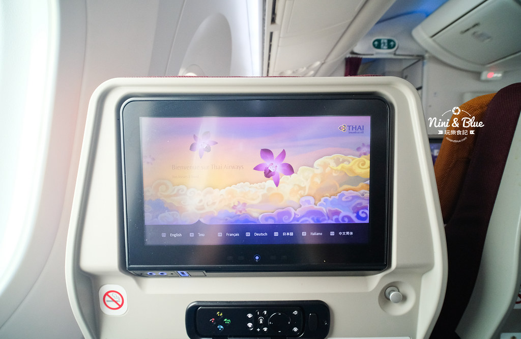 Thai Airways 泰國航空B787 經濟艙,台北TPE-曼谷BKK TG633班機,飛機餐果然如朋友們說的一樣好吃 @Nini and Blue 玩樂食記 Thai Airways 泰國航空 B787 經濟艙12
