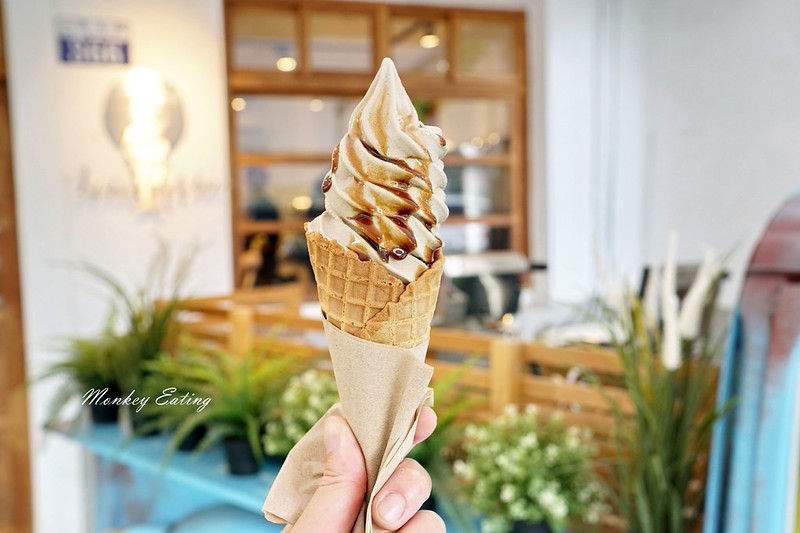 【台中西區】一銀甜品審計店|審計新村復古雞蛋糕,仙草霜淇淋好吃又好拍! @Nini and Blue 玩樂食記 DSC04157