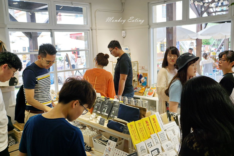 【台中西區】小日子商号審計店|審計新村雜誌選物、咖啡下午茶,白色簡約文青風 @Nini and Blue 玩樂食記 DSC04103