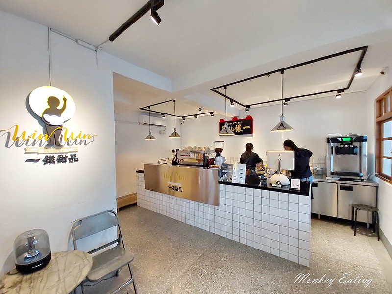 【台中西區】一銀甜品審計店|審計新村復古雞蛋糕,仙草霜淇淋好吃又好拍! @Nini and Blue 玩樂食記 20190908_121921_4