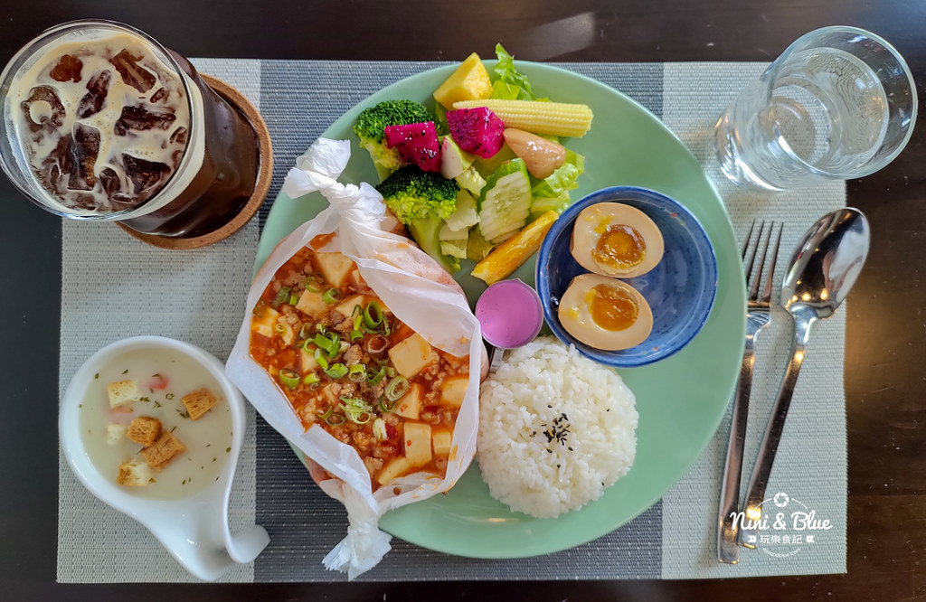 噢屋手作早午餐 | 貓頭鷹風格之早午餐店,蘿蔔糕、紙包雞特色簡餐,台中太平早午餐推薦 @Nini and Blue 玩樂食記 噢屋手作早午餐.台中太平早午餐08