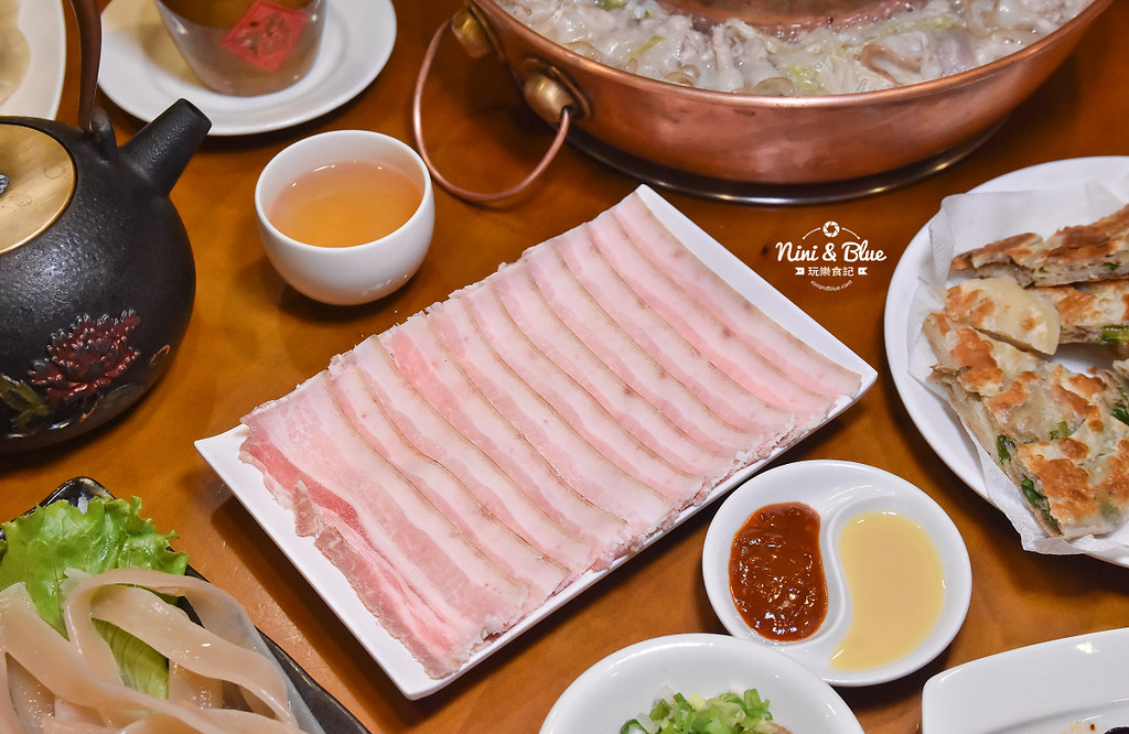 徠圍爐北方風味館 酸菜白肉鍋 菜單22