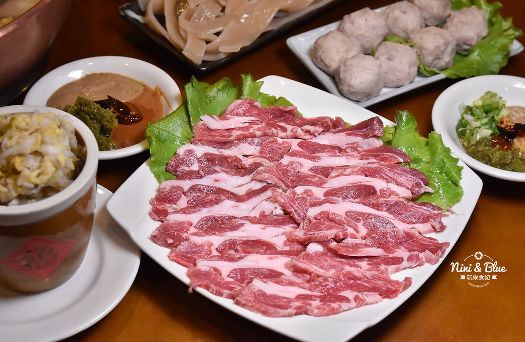 徠圍爐北方風味館 酸菜白肉鍋 菜單02