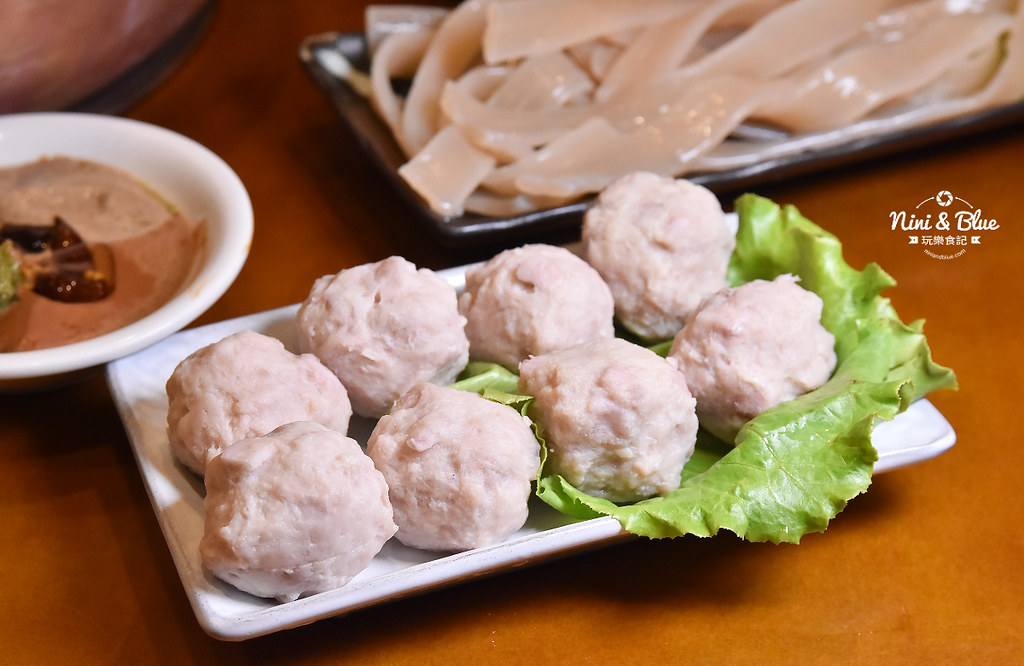 徠圍爐北方風味館 酸菜白肉鍋 菜單01