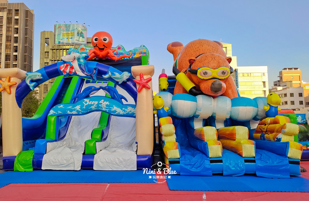 台中草悟道.氣墊樂園06