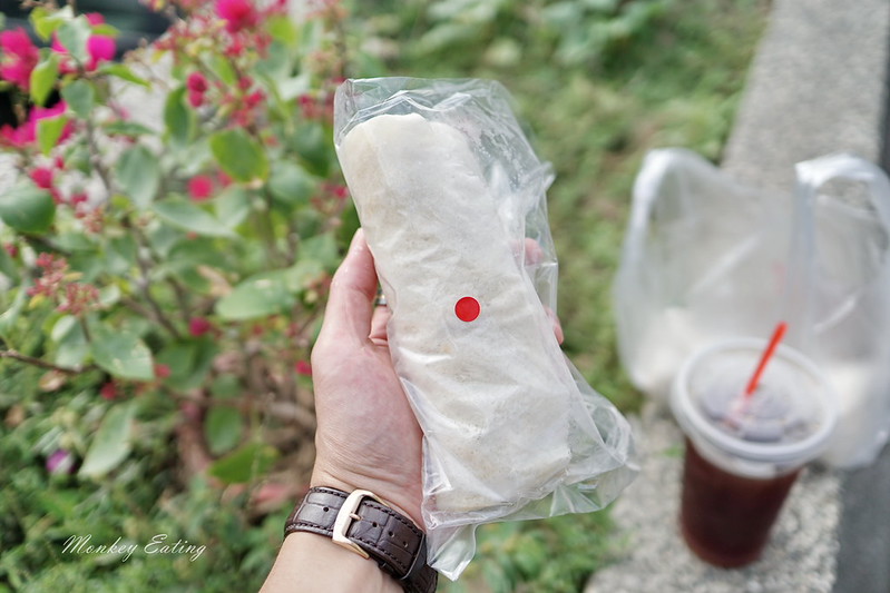 劉小姐潤餅大坑店|台中大坑口平價小吃,手工餅皮Q彈有勁超大捲,料滿實在有飽足感 @Nini and Blue 玩樂食記 DSC07209