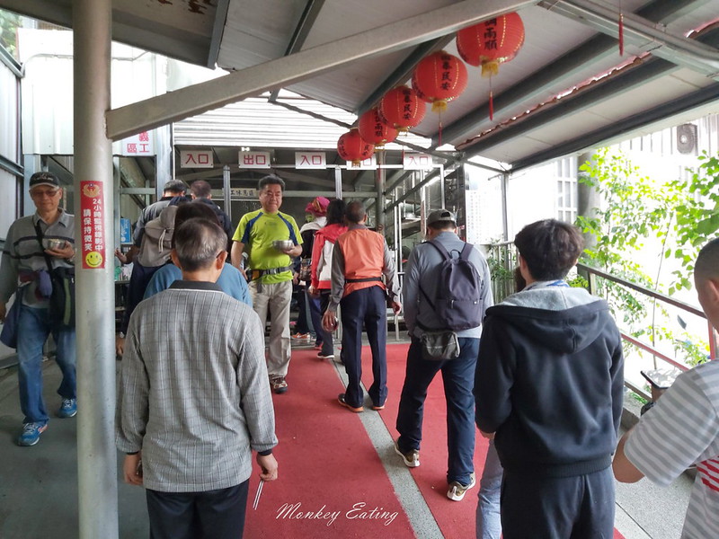 台中大坑-寧靜海觀音亭│大坑9號步道終點休息站,周末有供應免費素食早齋唷 @Nini and Blue 玩樂食記 20200104_080655_6