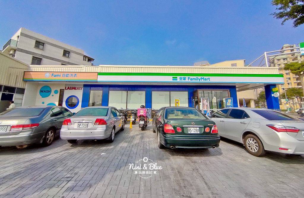 全家大里河堤店.台中便利商店22
