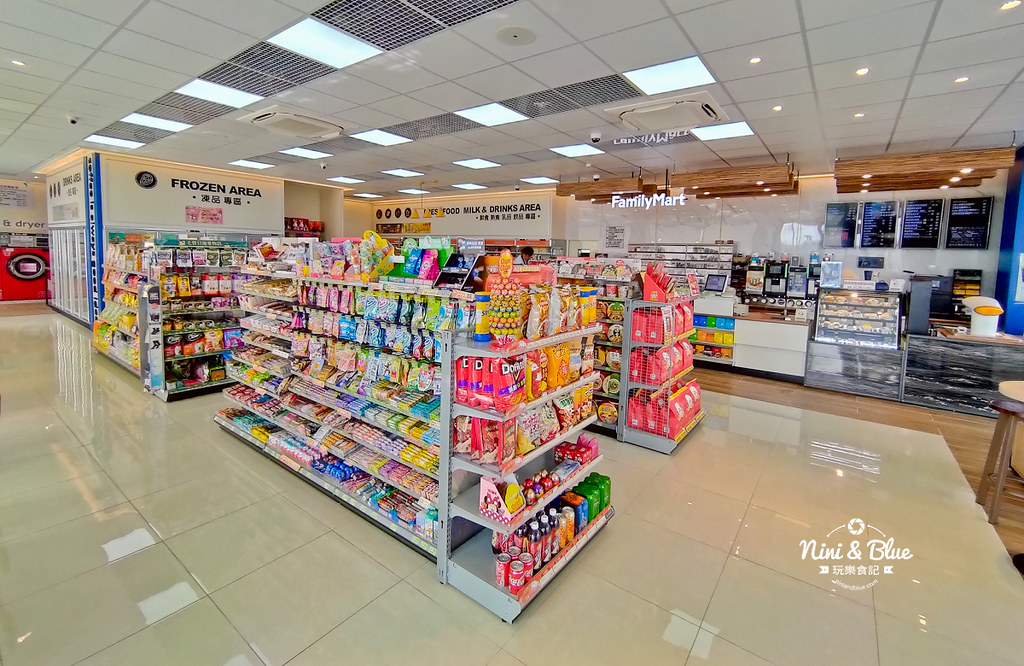 全家大里河堤店.台中便利商店16