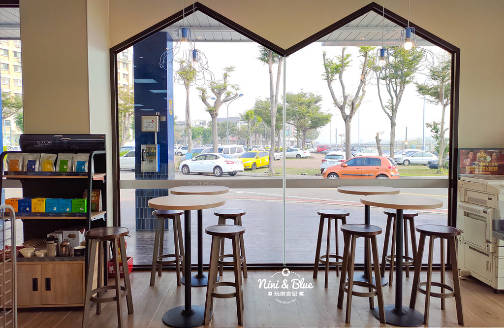 全家大里河堤店.台中便利商店12