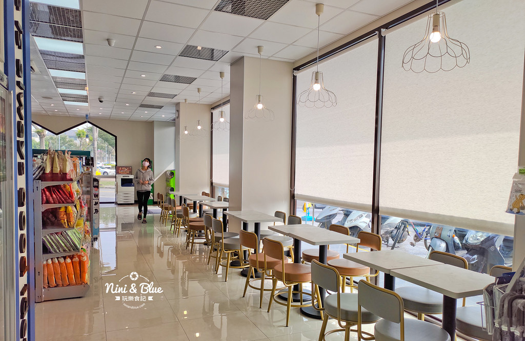 全家大里河堤店.台中便利商店11