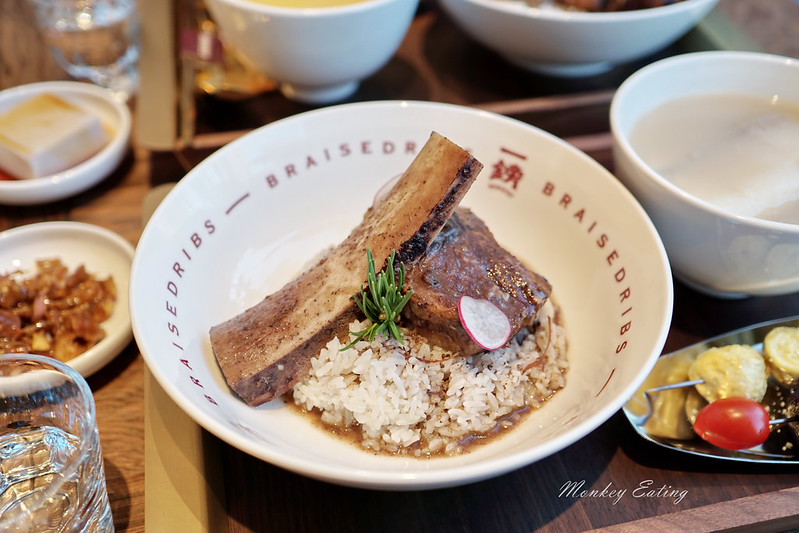 一鎊燉肋|台中美術園道燉燒豬牛肋,咖啡任務新品牌,燉牛肉入口即化,近台中美術館 @Nini and Blue 玩樂食記 DSC07645