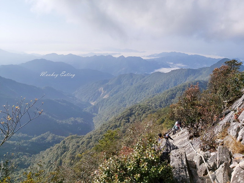 台中鳶嘴山│台灣最美中級山脈!挑戰驚險峭壁攀岩,此生必訪超美景色盡收眼底,台中登山旅遊景點推薦 @Nini and Blue 玩樂食記 均聖手機_200208_0028