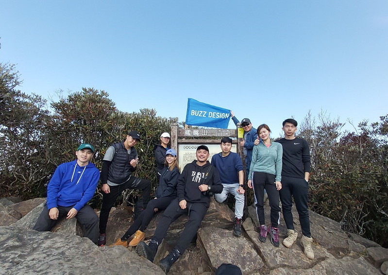 台中鳶嘴山│台灣最美中級山脈!挑戰驚險峭壁攀岩,此生必訪超美景色盡收眼底,台中登山旅遊景點推薦 @Nini and Blue 玩樂食記 均聖手機_200208_0017